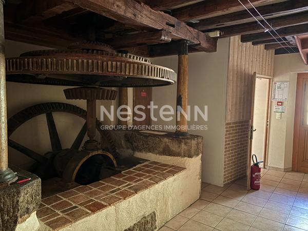Exceptionnelle ensemble immobilier à Nueil Les Aubiers - 21 Pièces, 12 Chambres, 638 m²