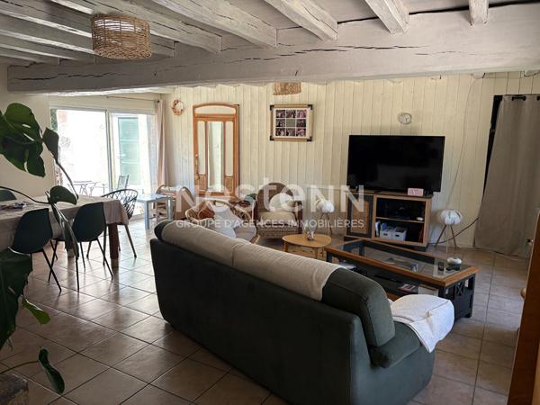 Exceptionnelle ensemble immobilier à Nueil Les Aubiers - 21 Pièces, 12 Chambres, 638 m²