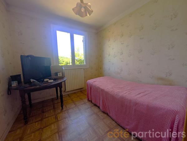 Vente
                Maison104 m² - 5 Pièces -
                    LA LOUBIERE (12740)