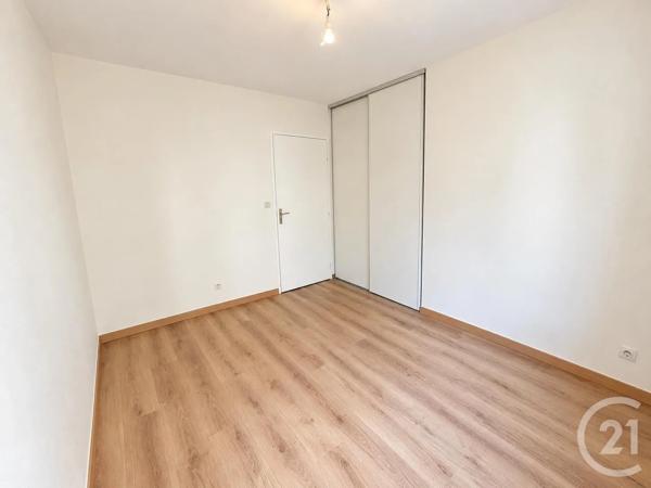 Appartement F3 à vendre  3 pièces - 66,93 m 2   NANTES  - 44