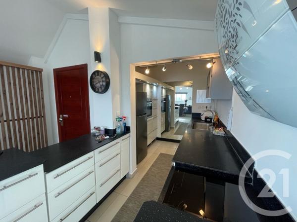 Appartement F4 à vendre  4 pièces - 130 m2 ST DENIS - 974