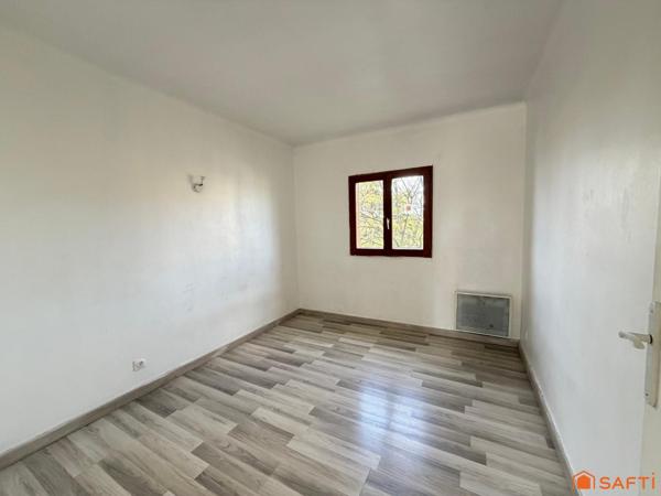 Appartement 63m2, 2/3 chambres, Balcon et cave.