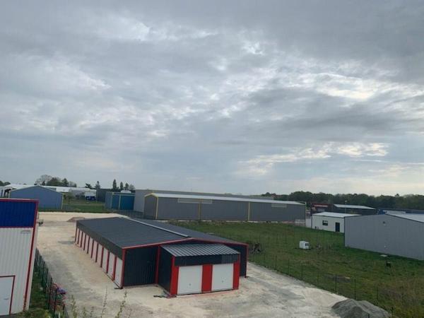 Stationnement à louer    Pont-l'Abbé-d'Arnoult