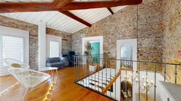 Maison
         7 pièces
        - 218 m² 448 000 € *