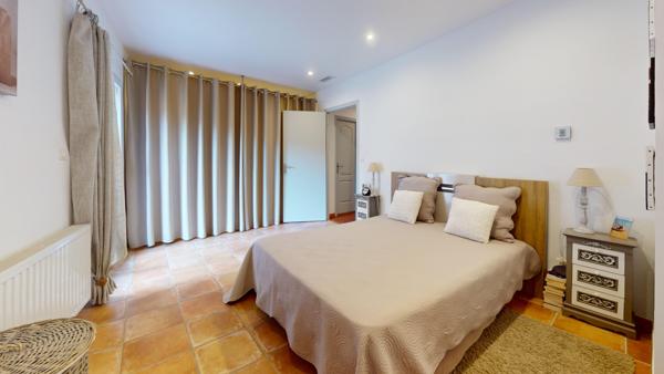 Maison
         7 pièces
        - 218 m² 448 000 € *