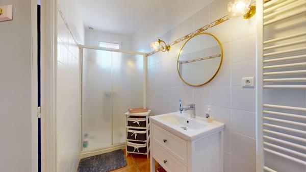 Maison
         7 pièces
        - 218 m² 448 000 € *