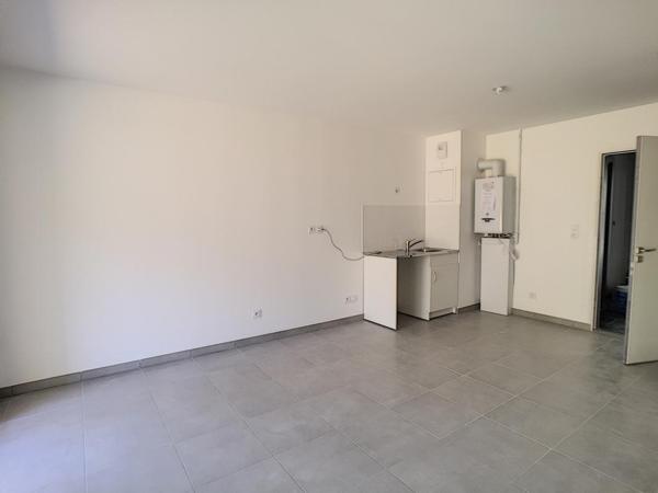 LOI PINEL – T2 – 42.10 m² – GARAGE – 69130 – ECULLY