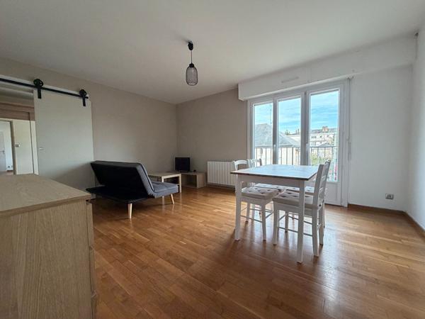 A vendre - Appartement T2 de 45 m² avec place de stationnement "Angers Gare/Frémur-Eblé"