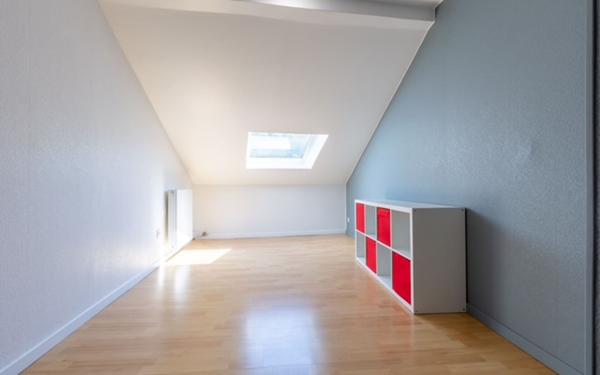 Appartement à louer    5 pièces •  Algrange