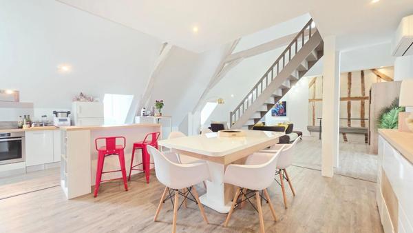 BOURGES CENTRE APPARTEMENT LOFT 106M² 3 CHAMBRES