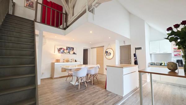 BOURGES CENTRE APPARTEMENT LOFT 106M² 3 CHAMBRES