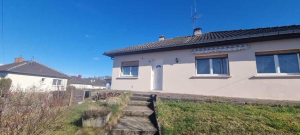 Maison familiale avec beau potentiel - CLASSE D -
