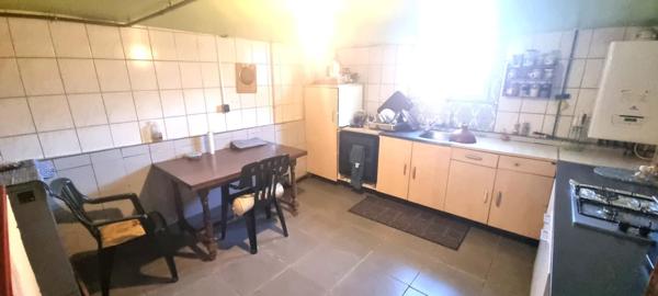 Maison familiale avec beau potentiel - CLASSE D -