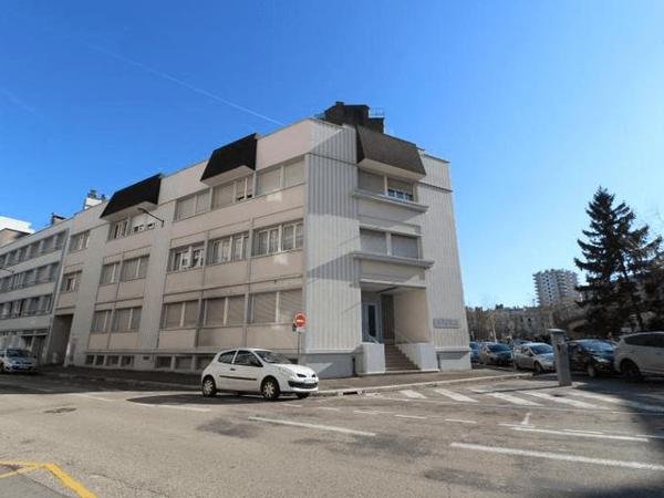 Location Studio 30.2 m² - 4 RUE WILFRID KILIAN Grenoble 38000