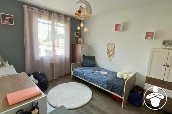 Vente                                                      Maison
                        
                     5 pièces                      94 m2                     à Pujols