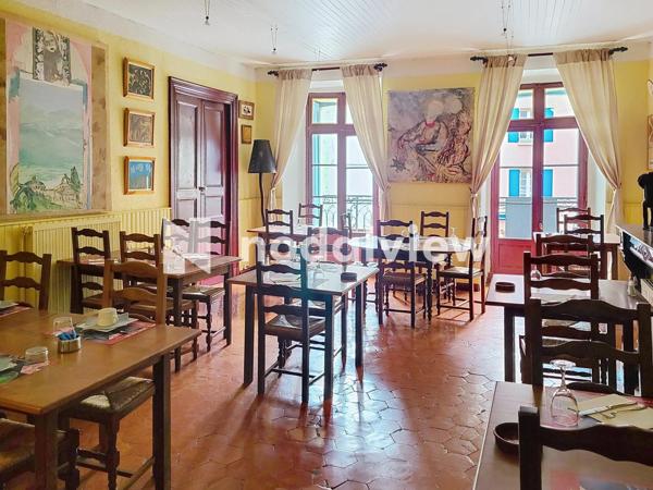 Magnifique Hotel Restaurant dans un immeuble historique du 18ème s.