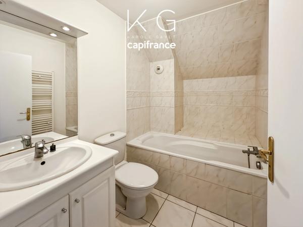 Bel appartement en duplex 90 m2 à vendre 3 chambres, vue dégagée sur Deauville plein ouest, parking en sous-sol