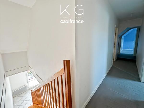 Bel appartement en duplex 90 m2 à vendre 3 chambres, vue dégagée sur Deauville plein ouest, parking en sous-sol