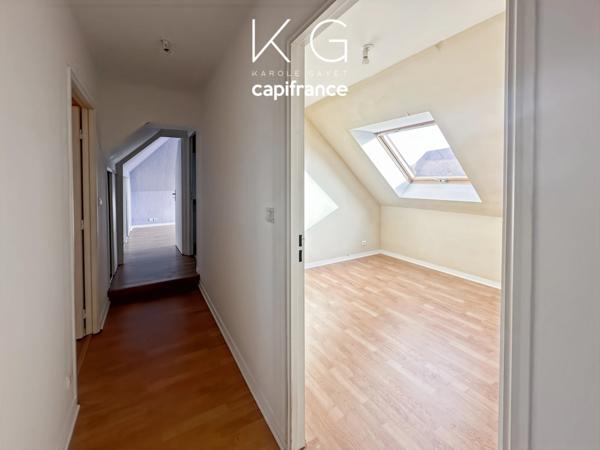 Bel appartement en duplex 90 m2 à vendre 3 chambres, vue dégagée sur Deauville plein ouest, parking en sous-sol