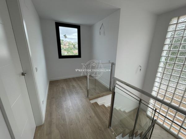 Calafell – Villa individuelle neuve haut gamme, piscine, garage