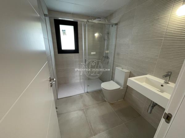 Calafell – Villa individuelle neuve haut gamme, piscine, garage