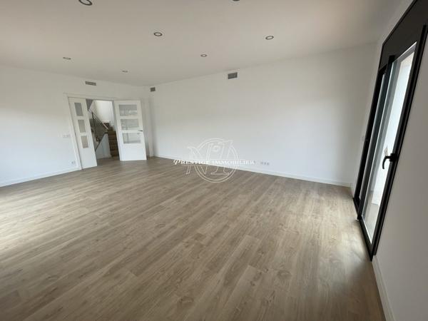 Calafell – Villa individuelle neuve haut gamme, piscine, garage