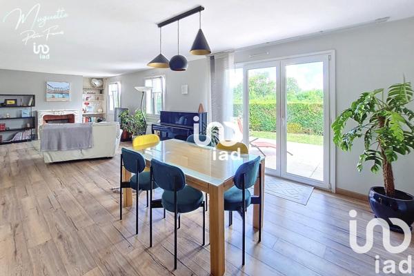 Maison traditionnelle 5 pièces de 150 m² à Crégy-lès-Meaux (77124)