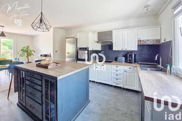 Maison traditionnelle 5 pièces de 150 m² à Crégy-lès-Meaux (77124)