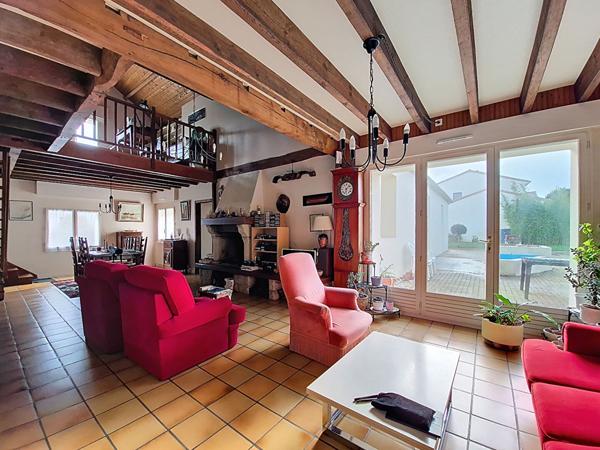 SAINT SEBASTIEN SUR LOIRE GRANDE MAISON FAMILIALE 4 CHAMBRES TERRAIN DIVISIBLE DE 1640M2