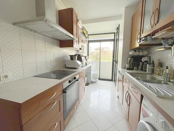CHAVILLE - Appartement 4 pièces avec balcon et box €485 000 ** - Référence 685-C
