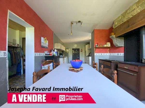 Maison de caractère de 158 m² avec 5 chambres et grand terrain à Bugeat