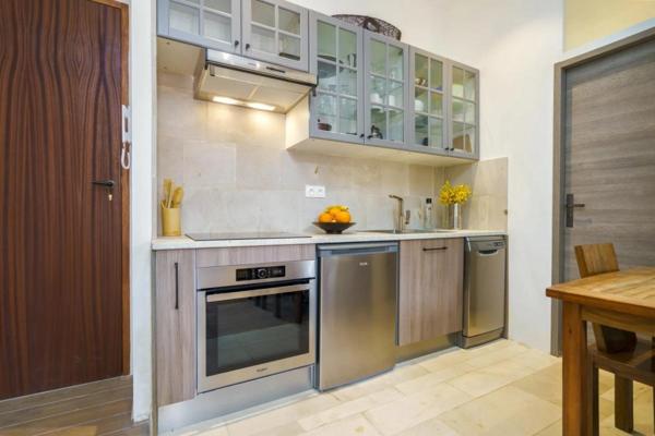 Immeuble Sete 10 pièce(s) 350 m2