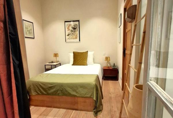 Immeuble Sete 10 pièce(s) 350 m2