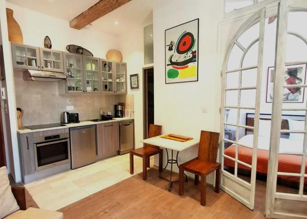 Immeuble Sete 10 pièce(s) 350 m2