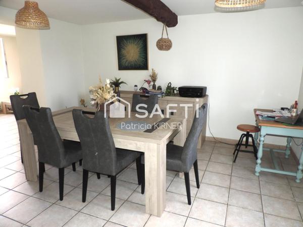 Maison de ville T5 avec garage, jardin et puits.