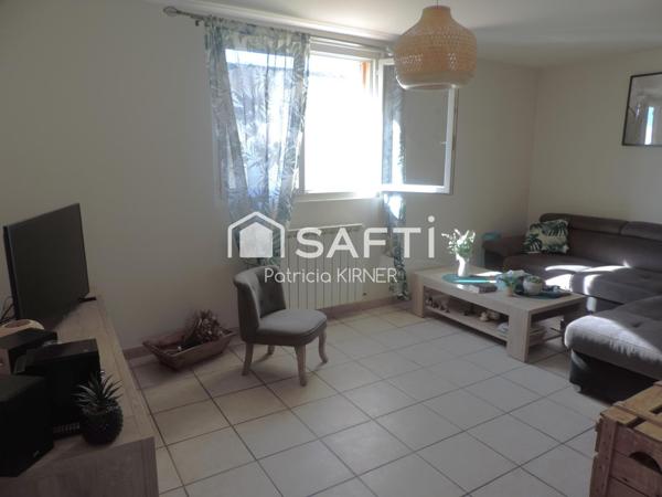 Maison de ville T5 avec garage, jardin et puits.