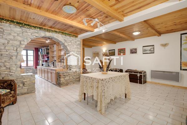 Maison lorraine de caractère – Grands volumes – Idéale entrepreneur