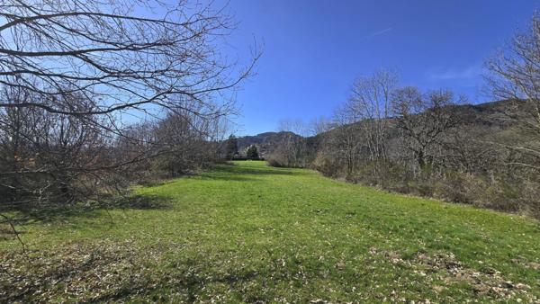 Terrains constructibles de 15 964,00 m² SAINT CIERGE SOUS LE CHEYLARD (07)