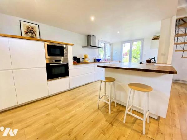 Maison familiale 4 chambres – Vie de plain-pied – Garage – Theix-Noyalo