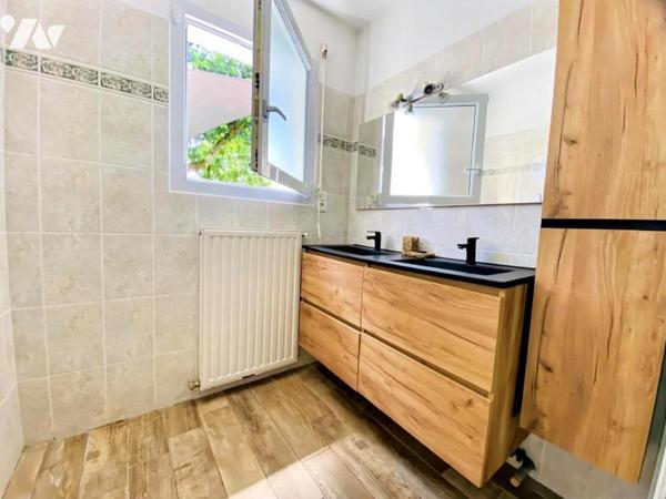 Maison familiale 4 chambres – Vie de plain-pied – Garage – Theix-Noyalo