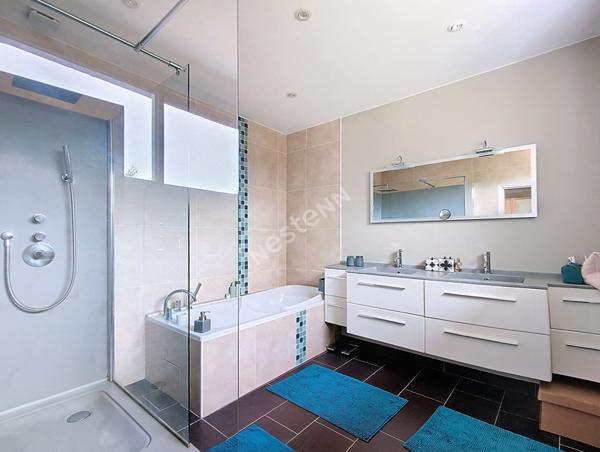 Maison à vendre 8 pièces - Montaigu