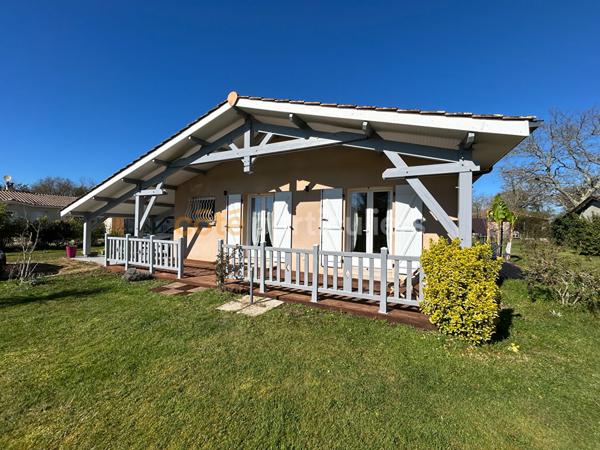 Vente
                Maison88 m² - 3 Pièces -
                    VENSAC (33590)