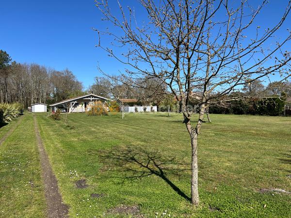 Vente
                Maison88 m² - 3 Pièces -
                    VENSAC (33590)