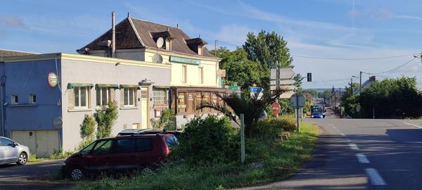 Superbe commerce type restaurant / Hôtel avec emplacement stratégique et nombreux atouts !