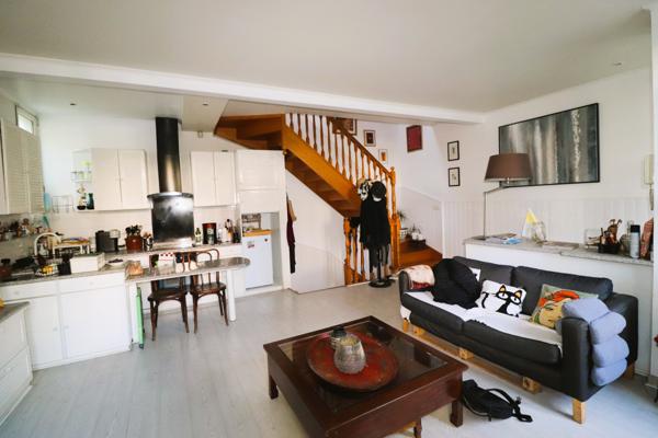 Maison
         7 pièces
        - 126 m² 870 000 €*