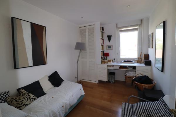 Maison
         7 pièces
        - 126 m² 870 000 €*