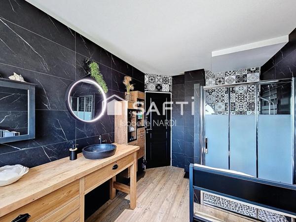 Coup de coeur pour cette splendide maison avec piscine !