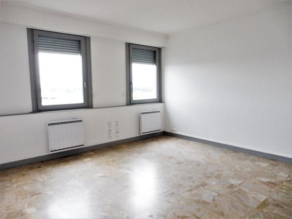 Local commercial · Location Caluire (69300)