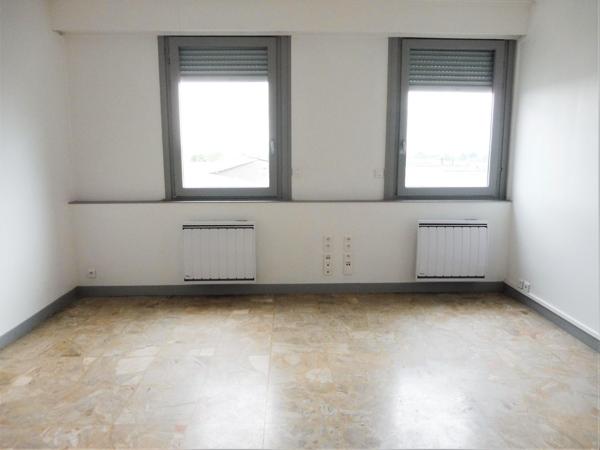 Local commercial · Location Caluire (69300)