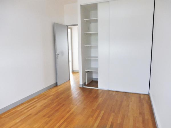 Local commercial · Location Caluire (69300)